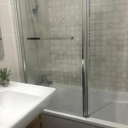 Affittacamere Con Bano Privado *